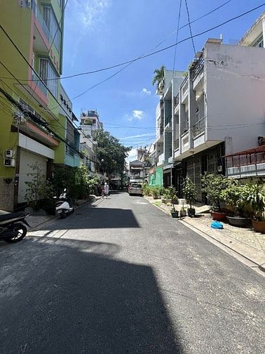 CHDV 6 tầng, Nguyễn Sơn, Tân Phú, Thang máy, 85tr/th. Giảm 1ty