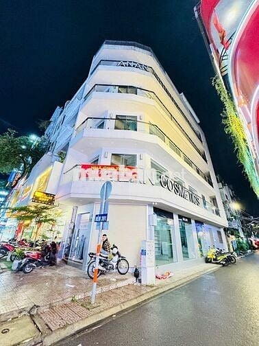 Cho thuê Góc 2 MT sát siêu thị Vạn Hạnh MaiL, 5x20m, 6 tầng ,Thang máy