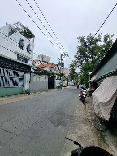 Giảm 5 tỷ bán gấp nhà cấp 4 mặt tiền Thảo Điền chỉ 215tr/m2.
