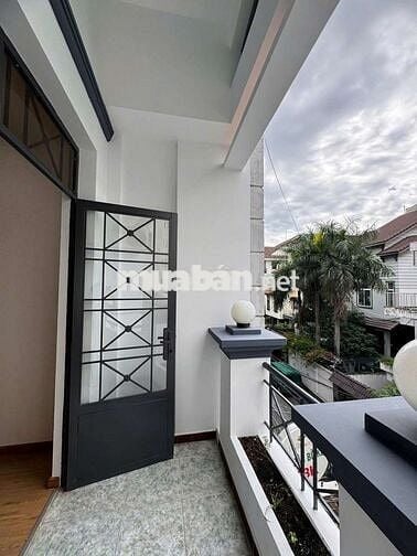 Cho thuê căn hộ studio ban công full nội thất Sư Vạn Hạnh Quận 10 