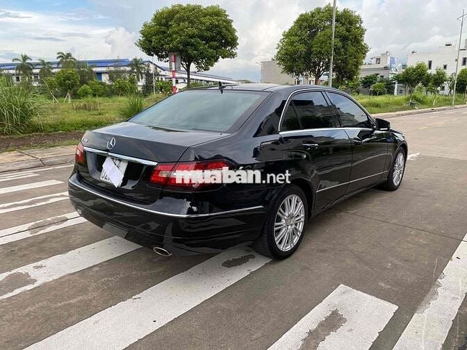 Mercedes-Benz E300 2009 Đen Tự động