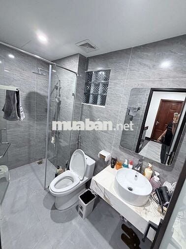 Cho thuê nhà mới Lương Sử C - Văn Miếu 34m², 5 tầng chỉ 12tr/tháng