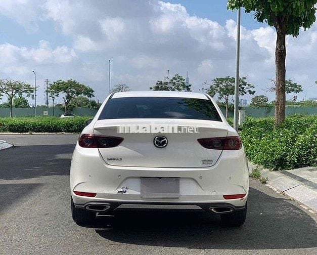 Mazda Mazda 3 Luxury 2023 Trắng 37.000 km
