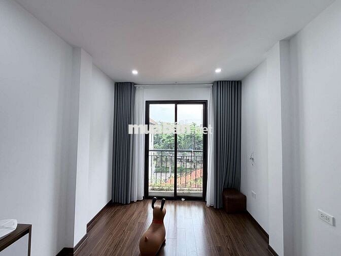 Cho thuê nhà mới Lương Sử C - Văn Miếu 34m², 5 tầng chỉ 12tr/tháng