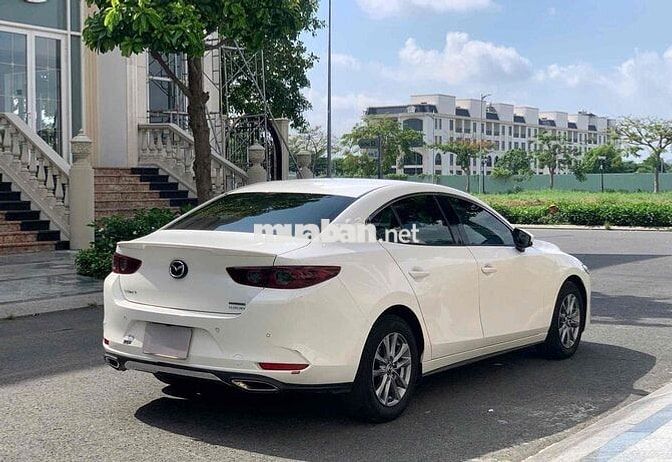 Mazda Mazda 3 Luxury 2023 Trắng 37.000 km