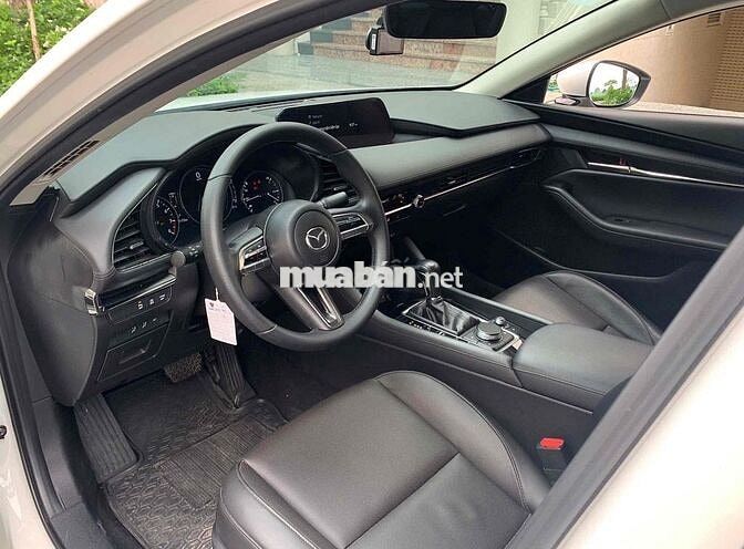 Mazda Mazda 3 Luxury 2023 Trắng 37.000 km