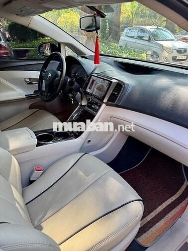 Toyota Venza 5 chỗ màu Đỏ