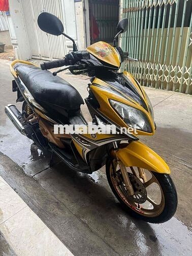 Yamaha Novo 4 Tự động màu Vàng