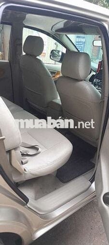 Toyota Innova 2011 Vàng cát 7 chỗ