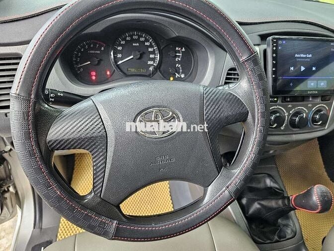 Toyota Innova 2.0E MT 2013 Số sàn Bạc 14 vạn