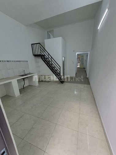Chỉ 4.65 tỉ. Nhà Măt tiền xe tải thông. 4m × 25m – Sổ hồng riêng 