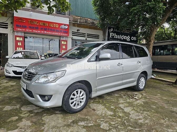 Toyota Innova 2.0E MT 2013 Số sàn Bạc 14 vạn