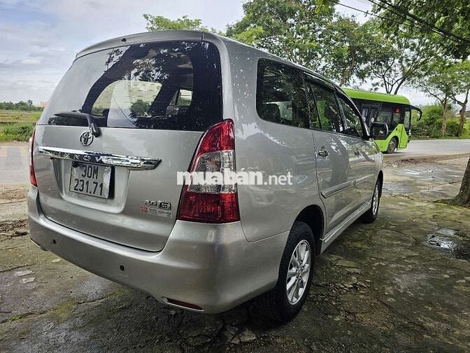 Toyota Innova 2.0E MT 2013 Số sàn Bạc 14 vạn