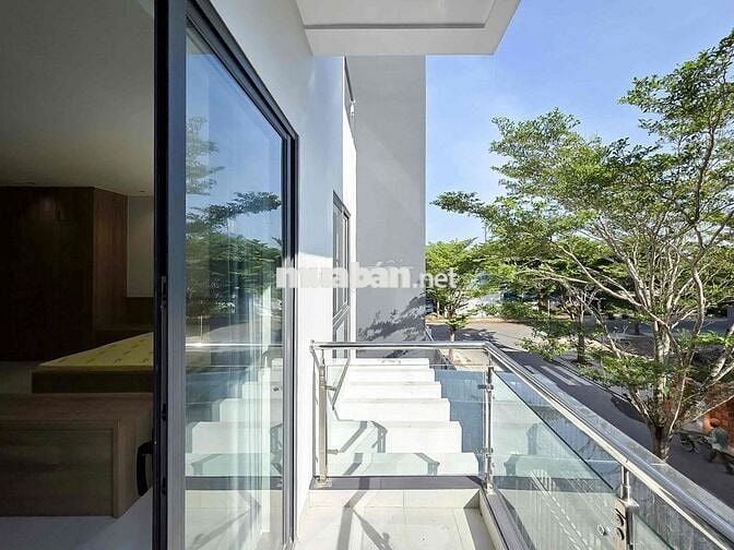 Studio ban công Full Nội Thất Sẵn Sát Lotte Quận 7