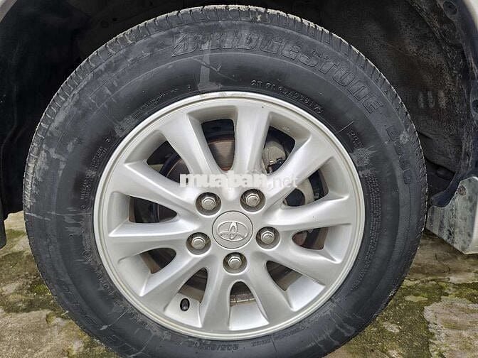 Toyota Innova 2.0E MT 2013 Số sàn Bạc 14 vạn