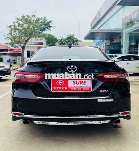 Toyota Camry 2.5Q 2020 Đen 51,670 km