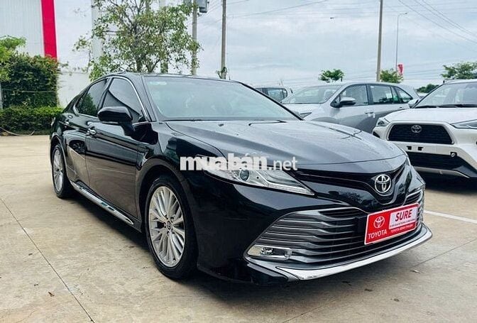 Toyota Camry 2.5Q 2020 Đen 51,670 km