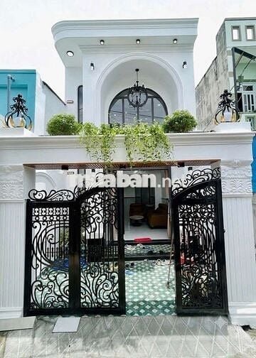 Nhà thiết kế nội thất cao cấp vào ở ngay