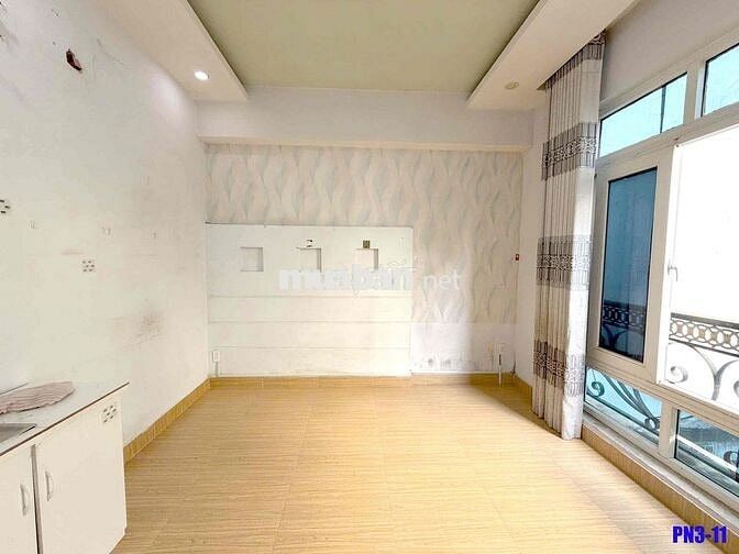 PHÒNG STUDIO BAN CÔNG-CỬA SỔ GIÁ RẺ GÒ VẤP