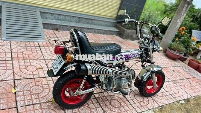 Honda Dax ST50 Bạc 4 cấp số