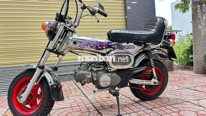 Honda Dax ST50 Bạc 4 cấp số