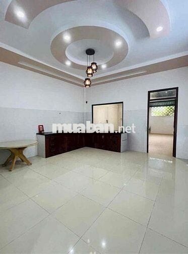 Nhà 2 lầu full nội thất KDC 586