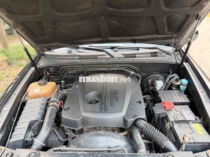 SsangYong Rexton 4x4 Dầu Đen 7 chỗ Tự động