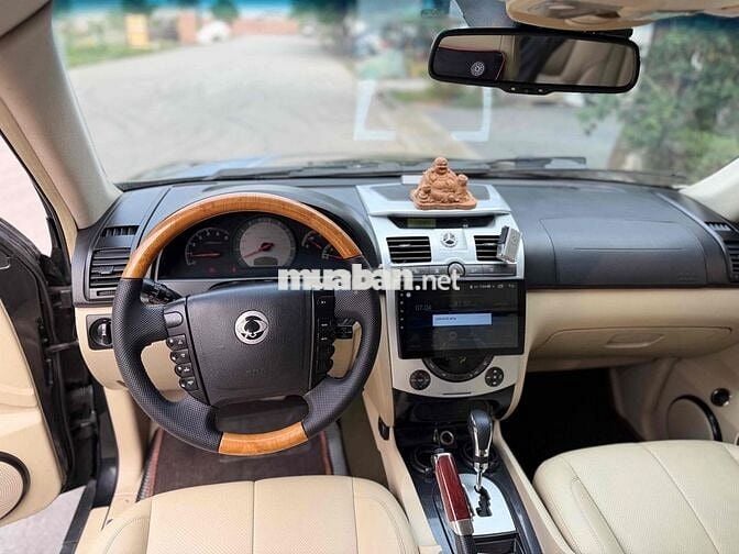 SsangYong Rexton 4x4 Dầu Đen 7 chỗ Tự động