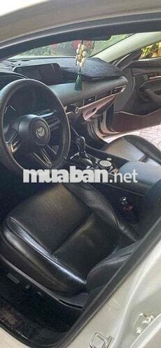 Mazda Mazda3 Luxury 2021 67000 km Trắng