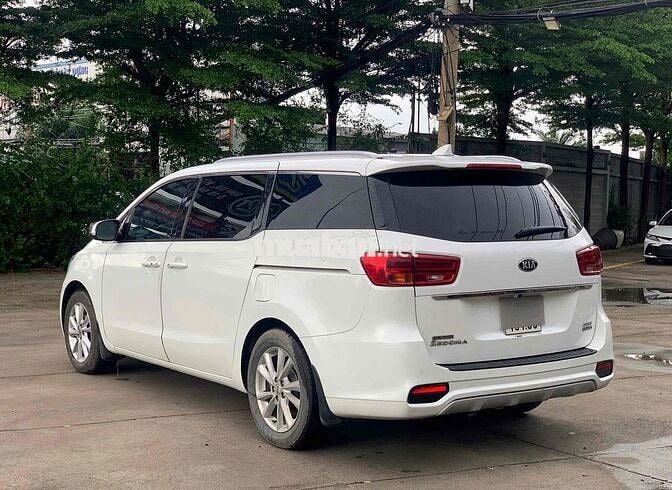 KIA Sedona Signature 2020 Trắng 7 chỗ Dầu Tự động