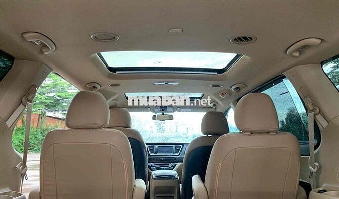 KIA Sedona Signature 2020 Trắng 7 chỗ Dầu Tự động