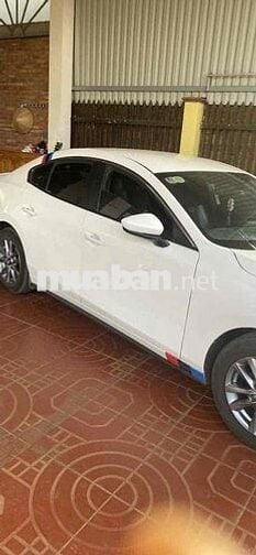 Mazda Mazda3 Luxury 2021 67000 km Trắng