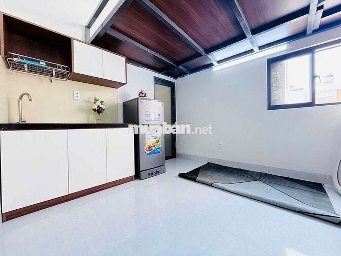 PHÒNG CỬA SỔ NỘI THẤT ĐẦY ĐỦ GẦN AEON TÂN PHÚ, ĐH CÔNG THƯƠNG,KHU CNTB