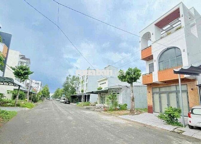 CHO THUÊ NHÀ LẦU MỚI ĐẸP KHU DÂN CƯ HỒNG LOAN