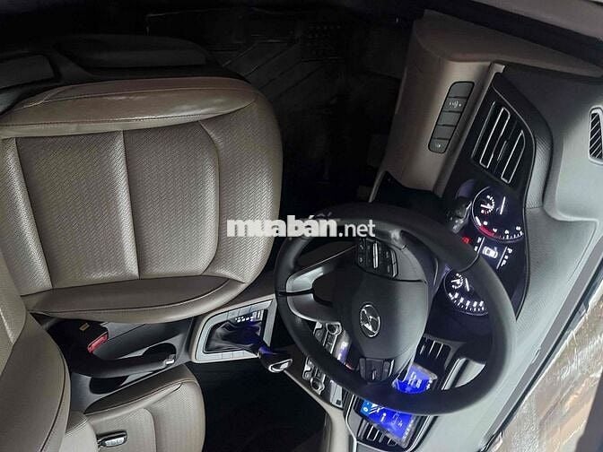 Hyundai Elantra 2021 Trắng 5 chỗ