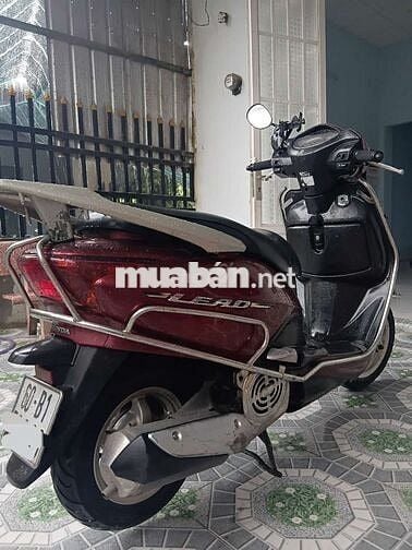 Honda Lead 2012 màu Đỏ