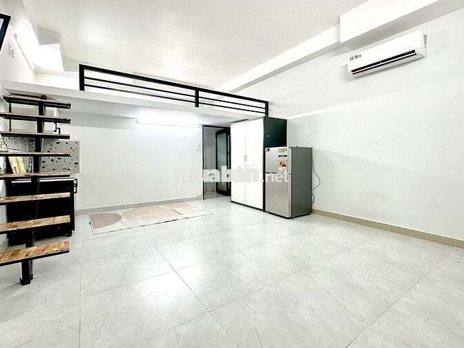 PHÒNG MỚI RỘNG THOÁNG, GẦN CÔNG THƯƠNG, FULL NỘI THẤT