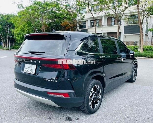 Hyundai Custin 2024 2.0T Premium 40000 km Đen