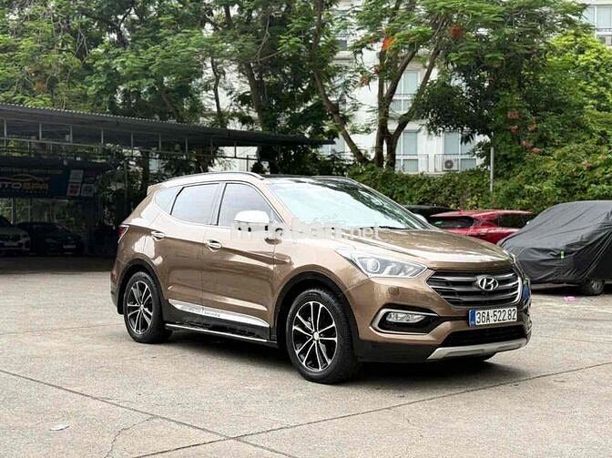 Hyundai SantaFe 2017 full cao cấp Nâu Tự động