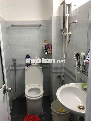CHO THUÊ NHÀ MỚI XÂY 3,5X12 CMT8 QUẬN 10