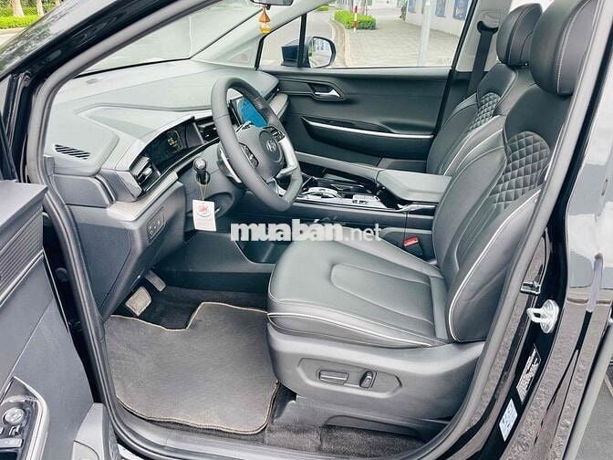 Hyundai Custin 2024 2.0T Premium 40000 km Đen