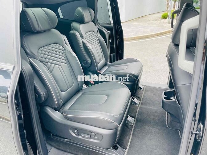 Hyundai Custin 2024 2.0T Premium 40000 km Đen