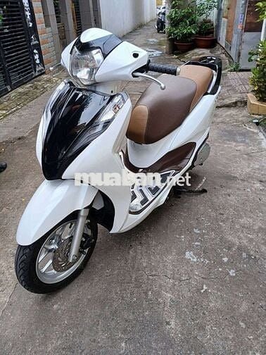 Honda Lead Tự động Trắng Nâu đẹp  keng  ngay chủ 