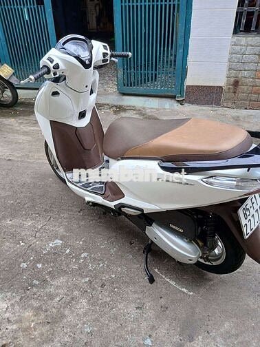Honda Lead Tự động Trắng Nâu đẹp  keng  ngay chủ 