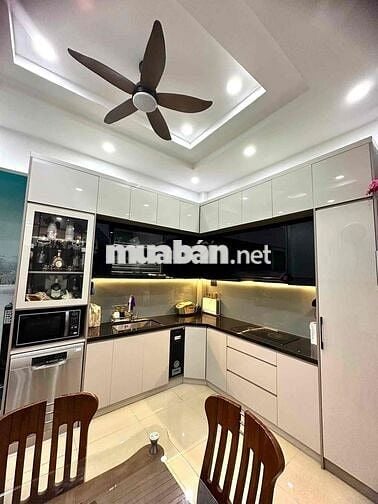 NHÀ 3 TẦNG 4PN 3WC NGAY VẠN PHÚC CITY HBP THỦ ĐỨC