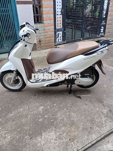 Honda Lead Tự động Trắng Nâu đẹp  keng  ngay chủ 