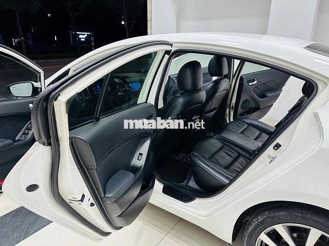BÁN KIA K3 1,6AT 2014 CHÍNH CHỦ RẤT MỚI ***