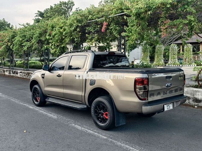 Ford Ranger XLS STD 2022 Nâu 7 vạn