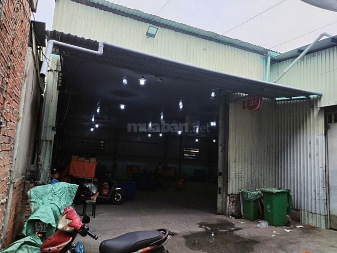 Cần cho thuê kho 1000 m2 trong khuôn viên 1200 m2