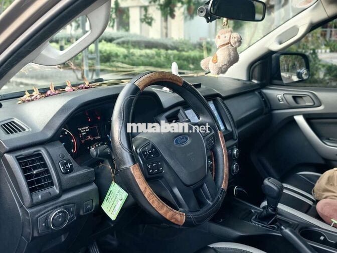 Ford Ranger XLS STD 2022 Nâu 7 vạn
